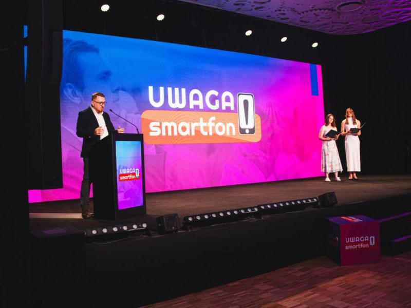 uwaga smartfon